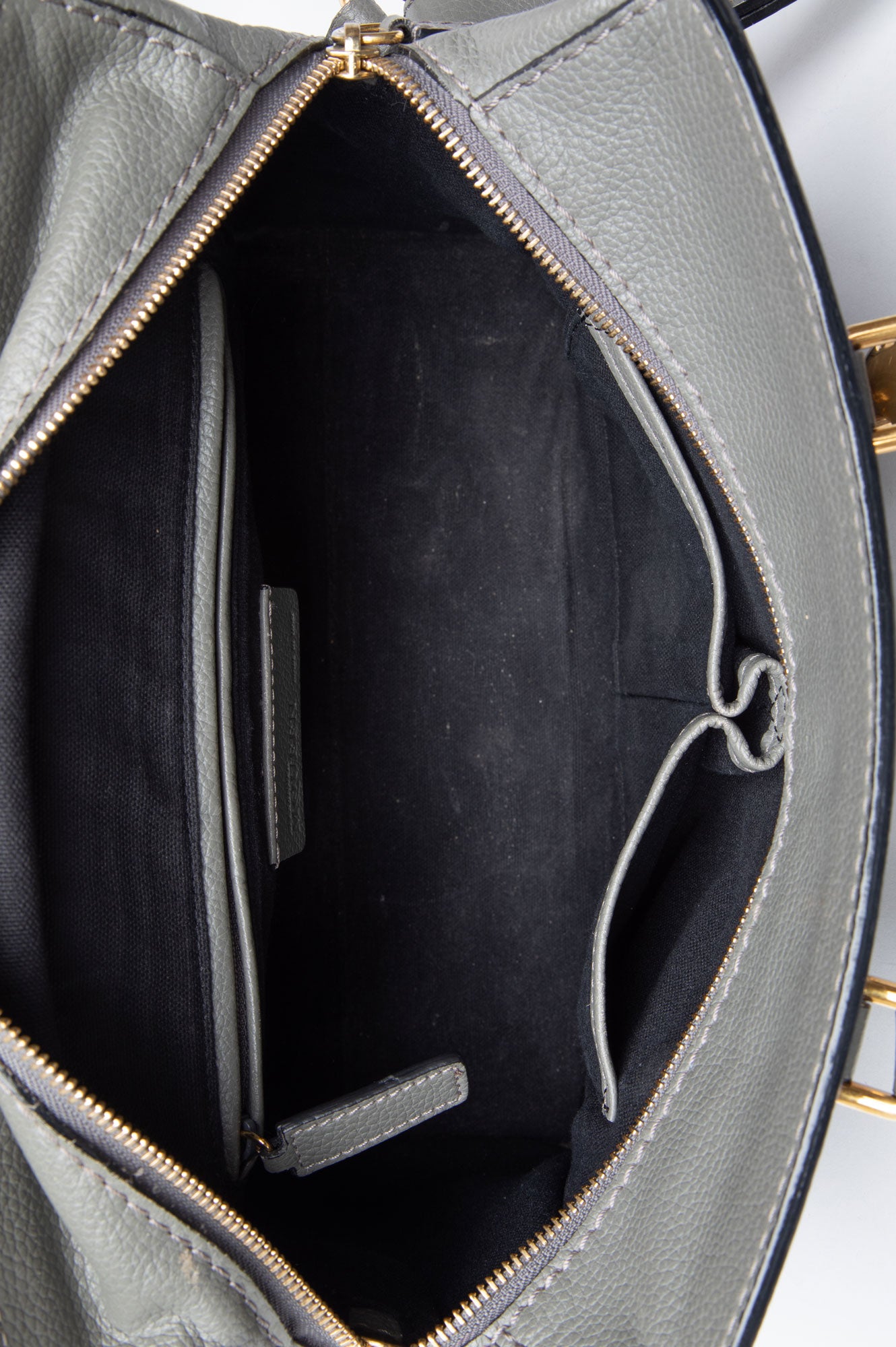 Alexander McQueen Grey Pebbled Skull Padlock Bag