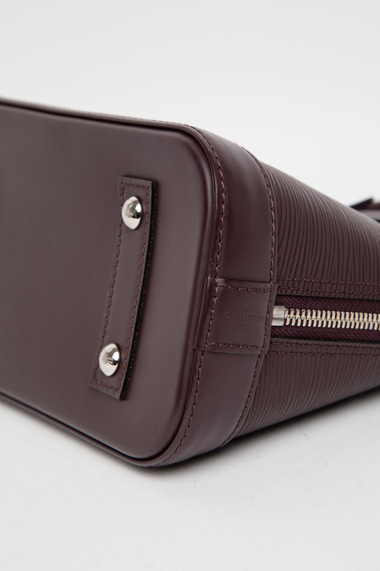 Louis Vuitton Questsche Epi Alma BB