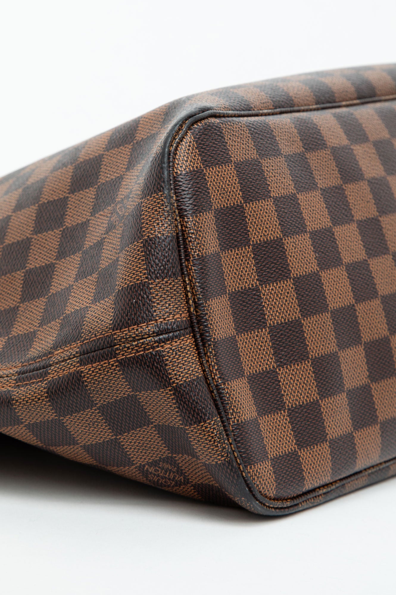 Louis Vuitton Damier Ebene Neverfull MM
