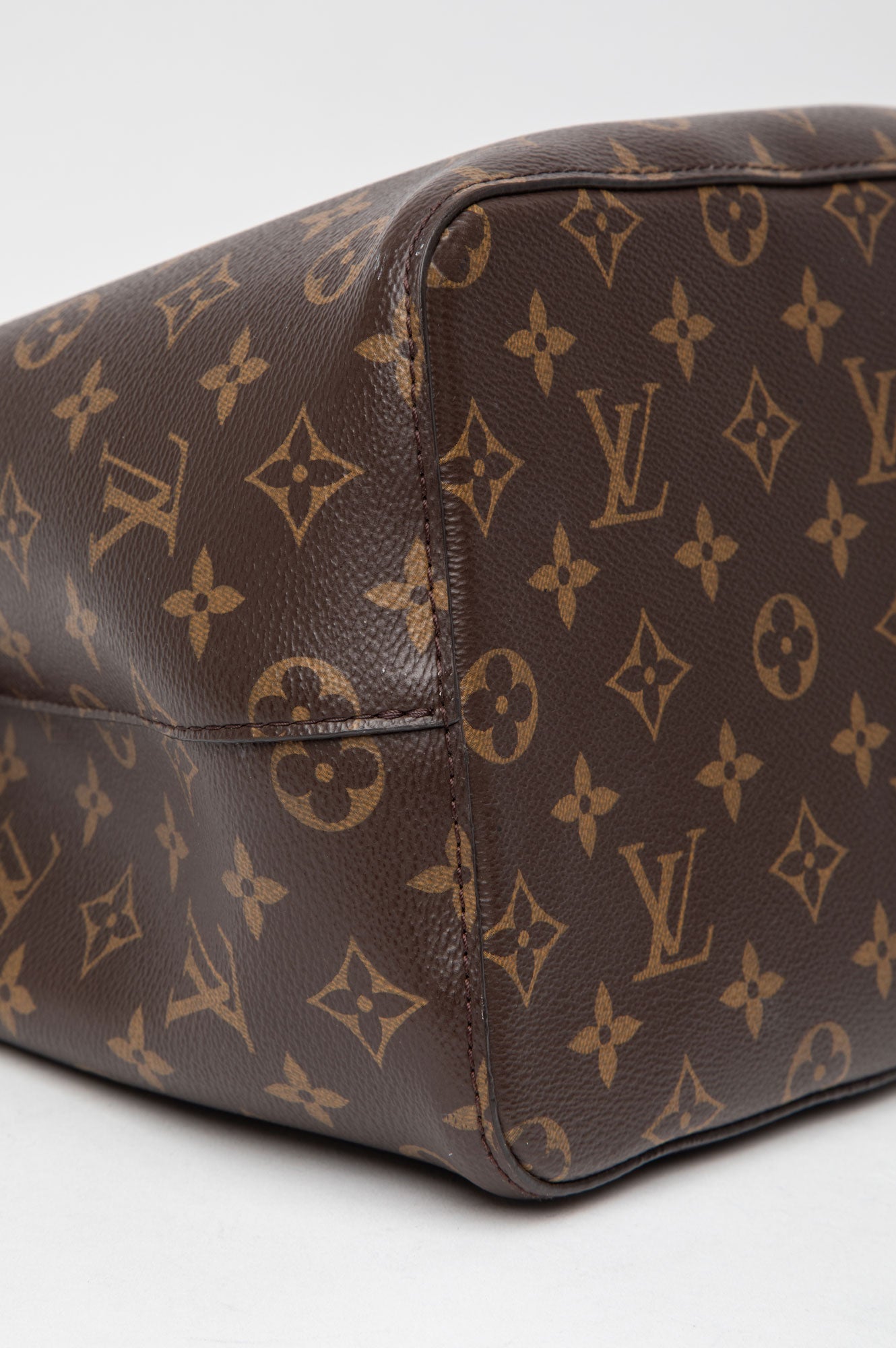 Louis Vuitton Monogram/Rose Poudre Pink MM NeoNoe Bucket Bag