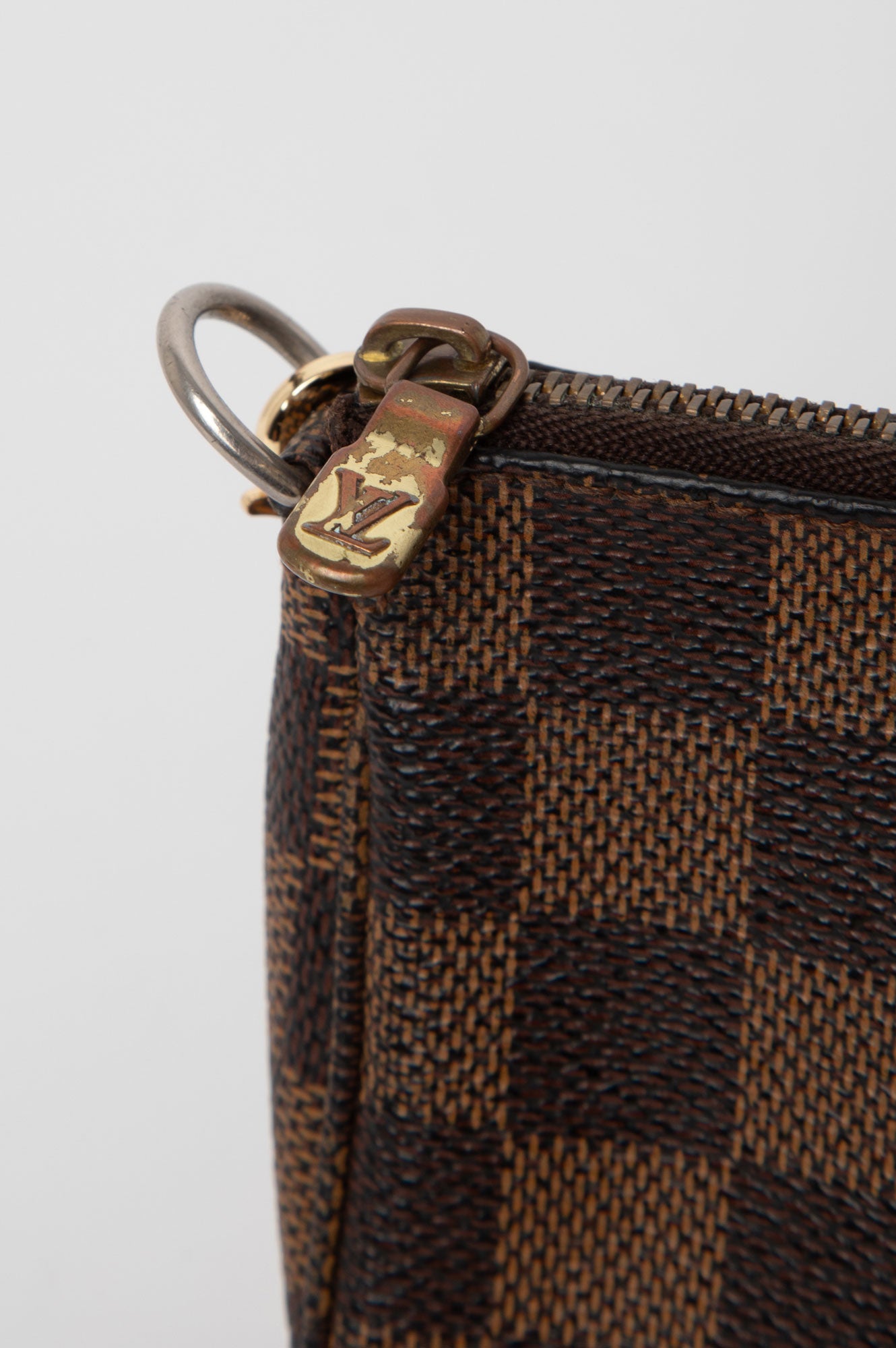Louis Vuitton Damier Ebene Mini Chain Pochette