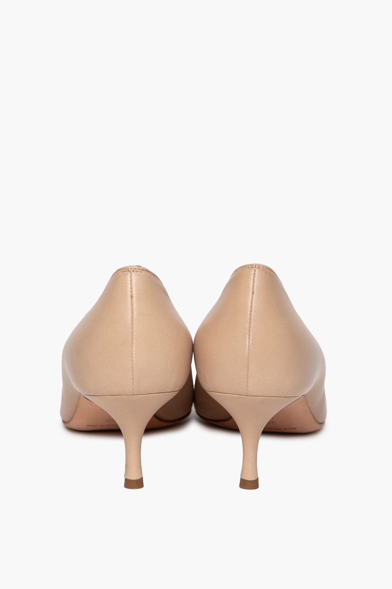 Manolo Blahnik Beige Leather Pumps 39