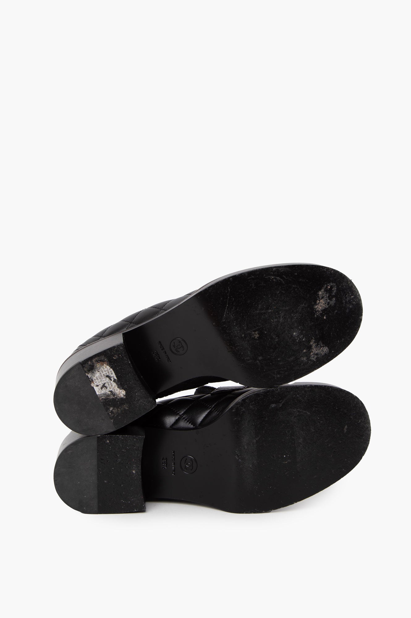 Chanel Black 2023 Cruise Quilted CC Heart Loafer Size 38.5