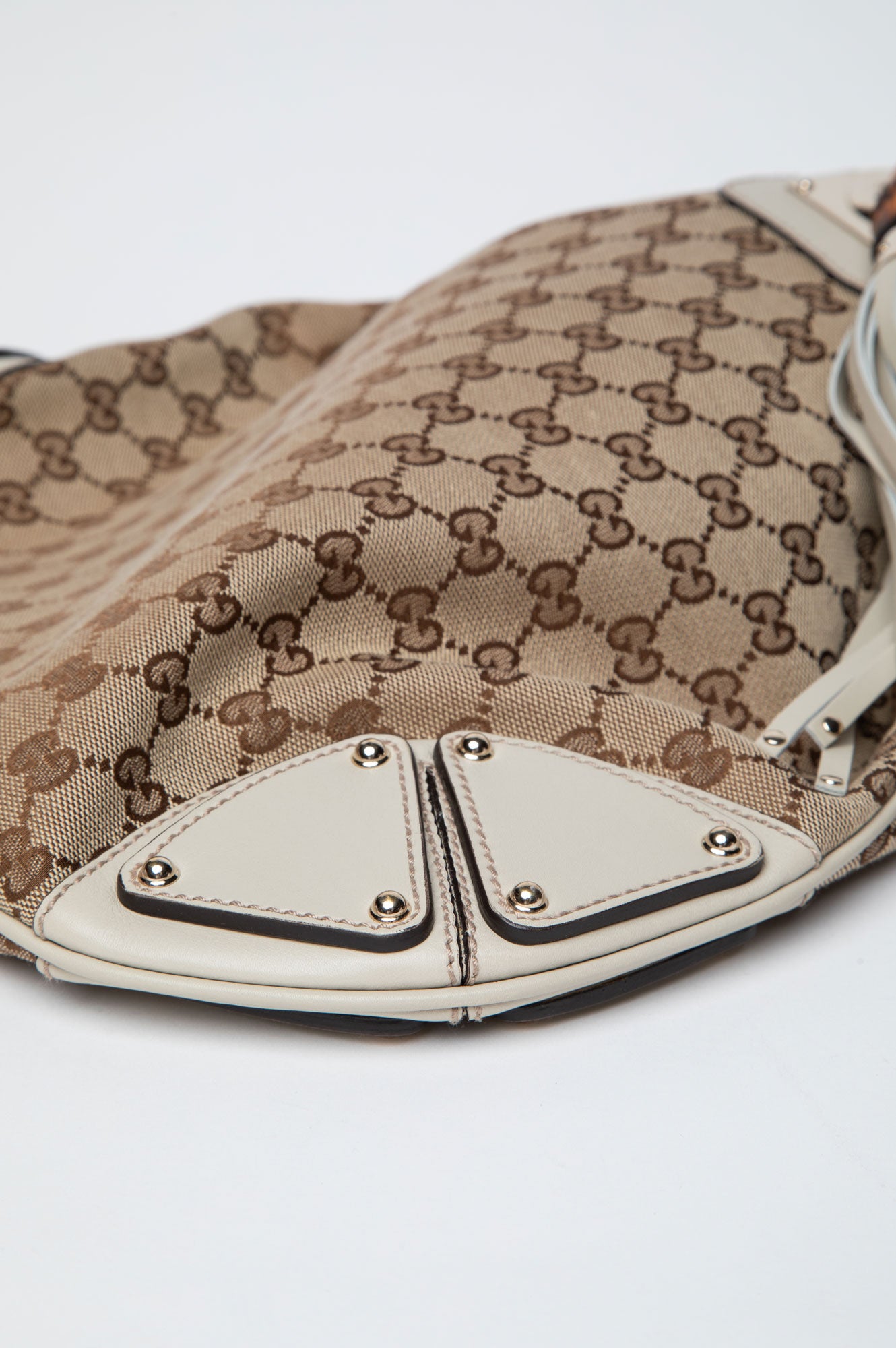 Gucci Beige GG Canvas Medium Babouska Indy Hobo Bag With Strap