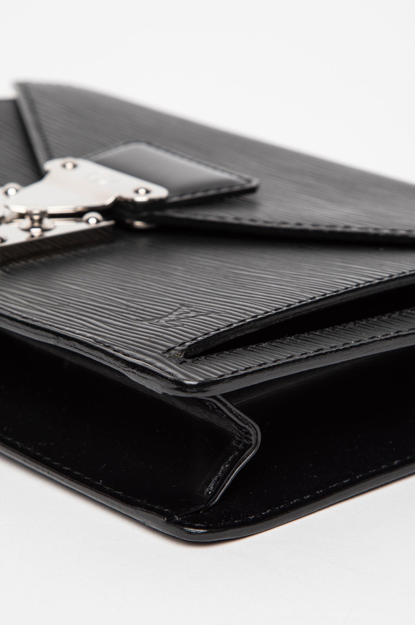 Louis Vuitton Black Epi Pochette Sellier Dragonne Clutch