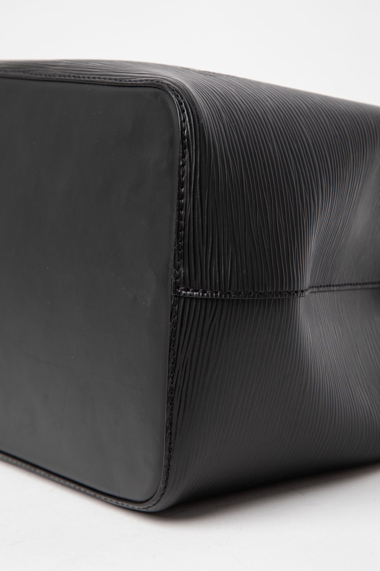 Louis Vuitton Black Epi NéoNoé MM