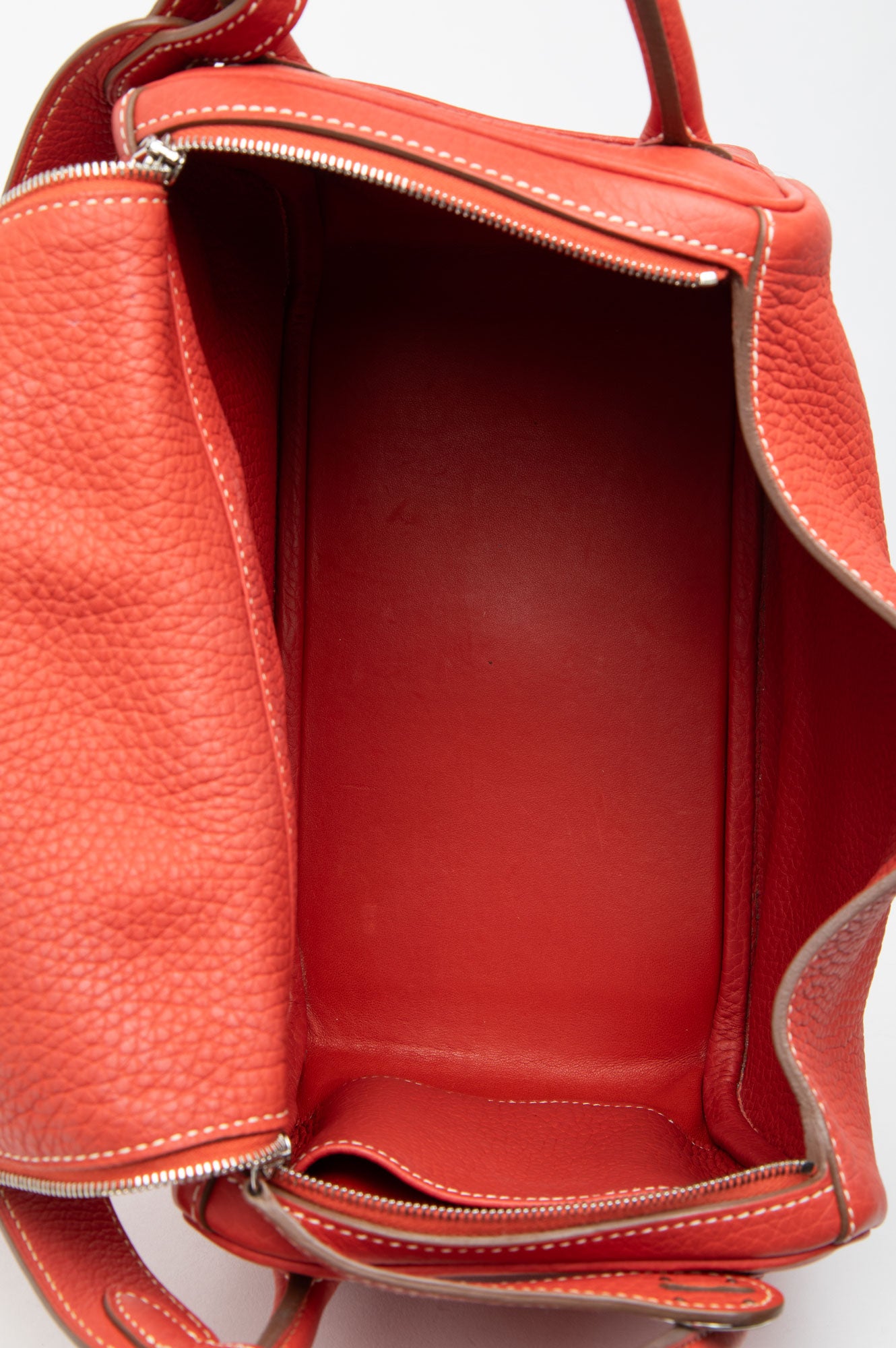 Hermès Sanguine Clemence Leather Lindy 26