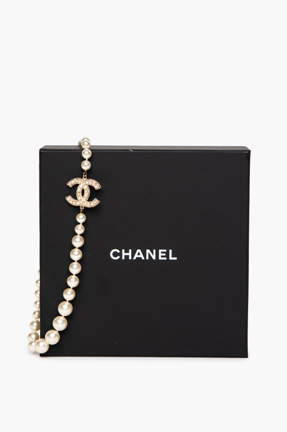 Chanel Fall 2018 V 100th Anniversary Graduated Faux Pearl Necklace