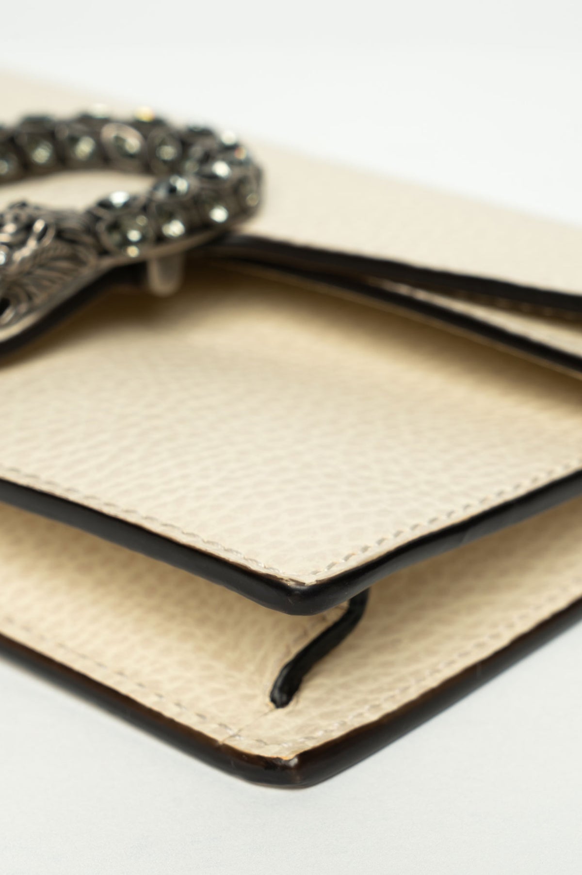 Gucci White Grained Leather Dionysus Super Mini Bag