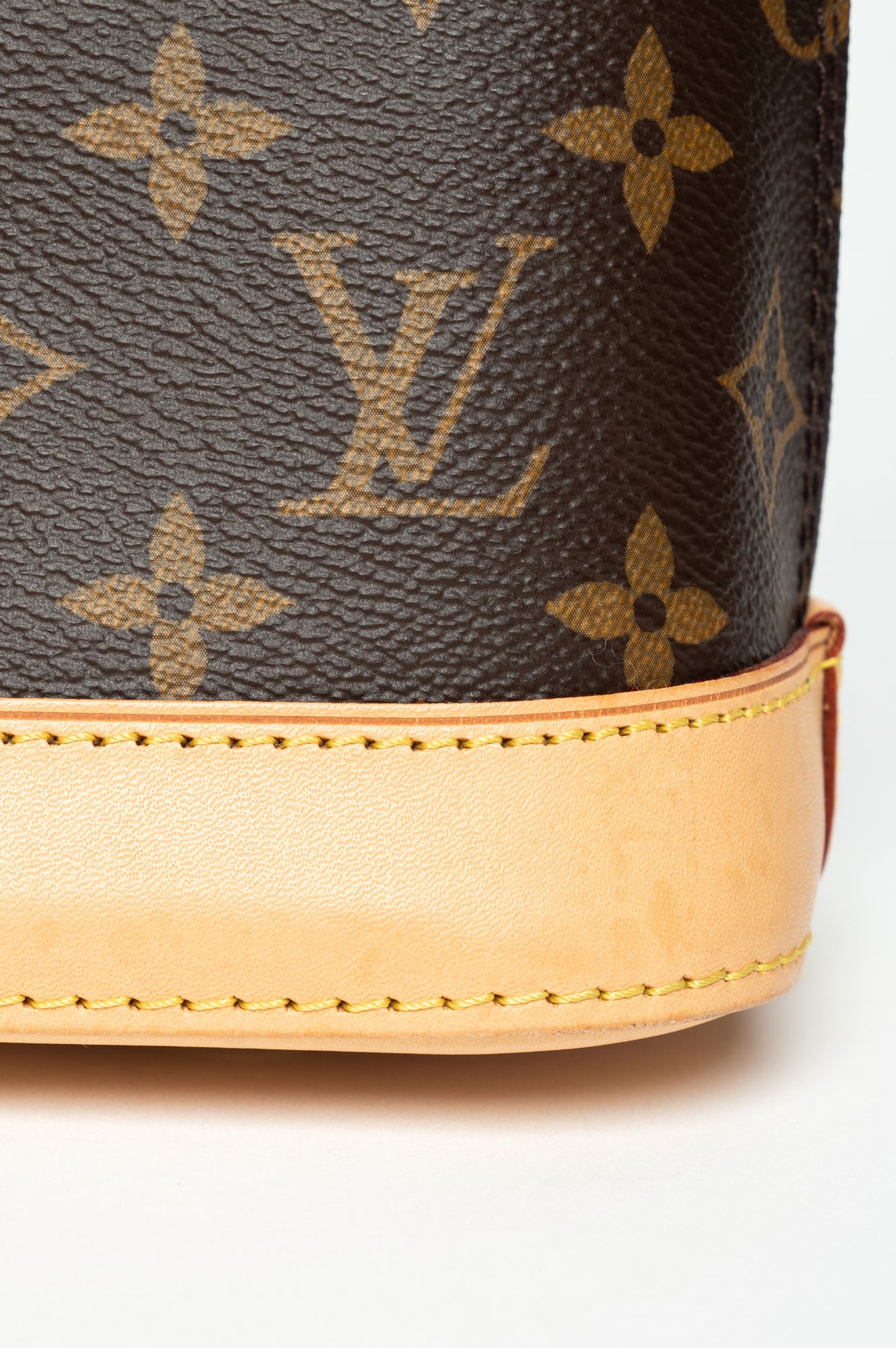 Louis Vuitton Monogram Alma BB