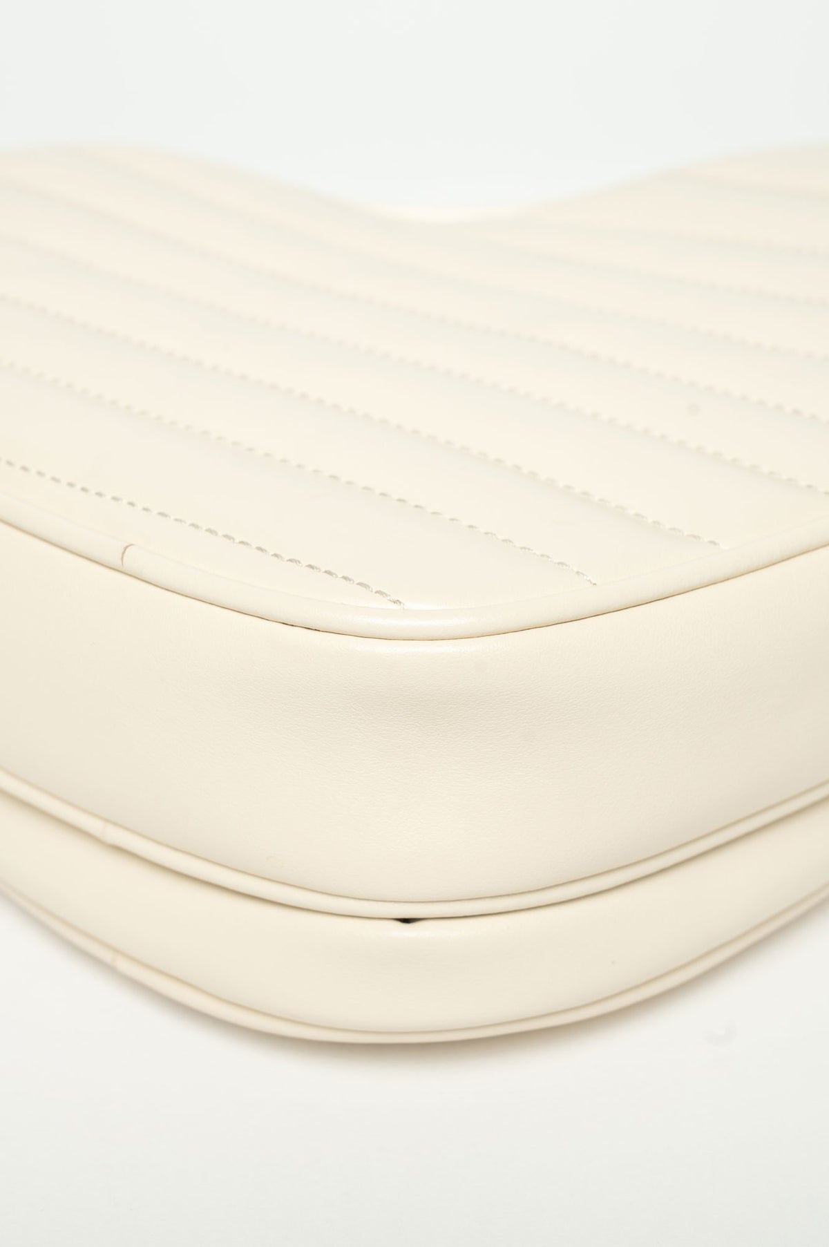 Gucci Cream Quilted Leather Interlocking G Mini Heart Shoulder Bag