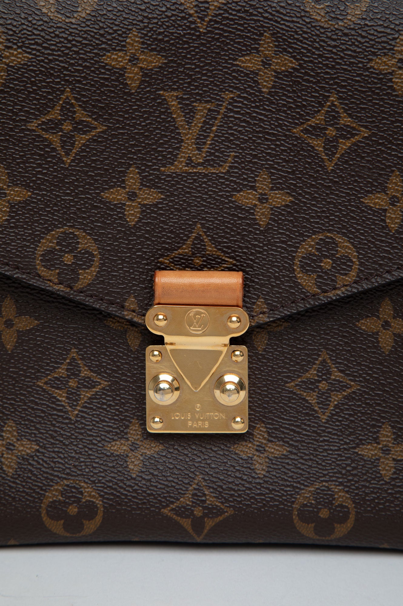 Louis Vuitton 2019 Monogram Pochette Metis Bag