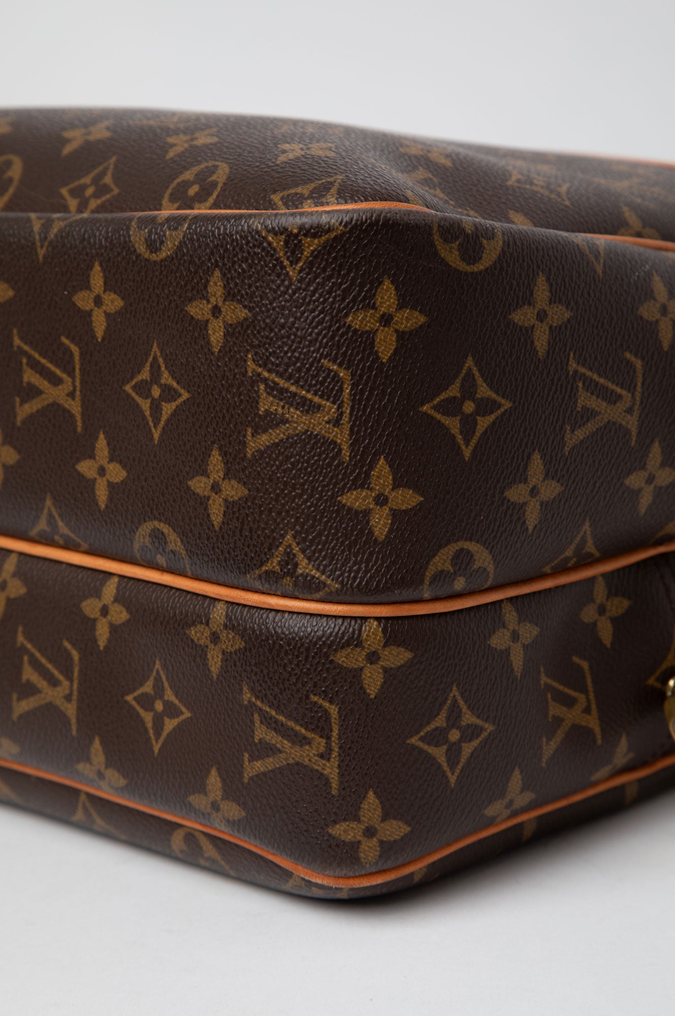Louis Vuitton Brown Monogram Repoter GM Bag