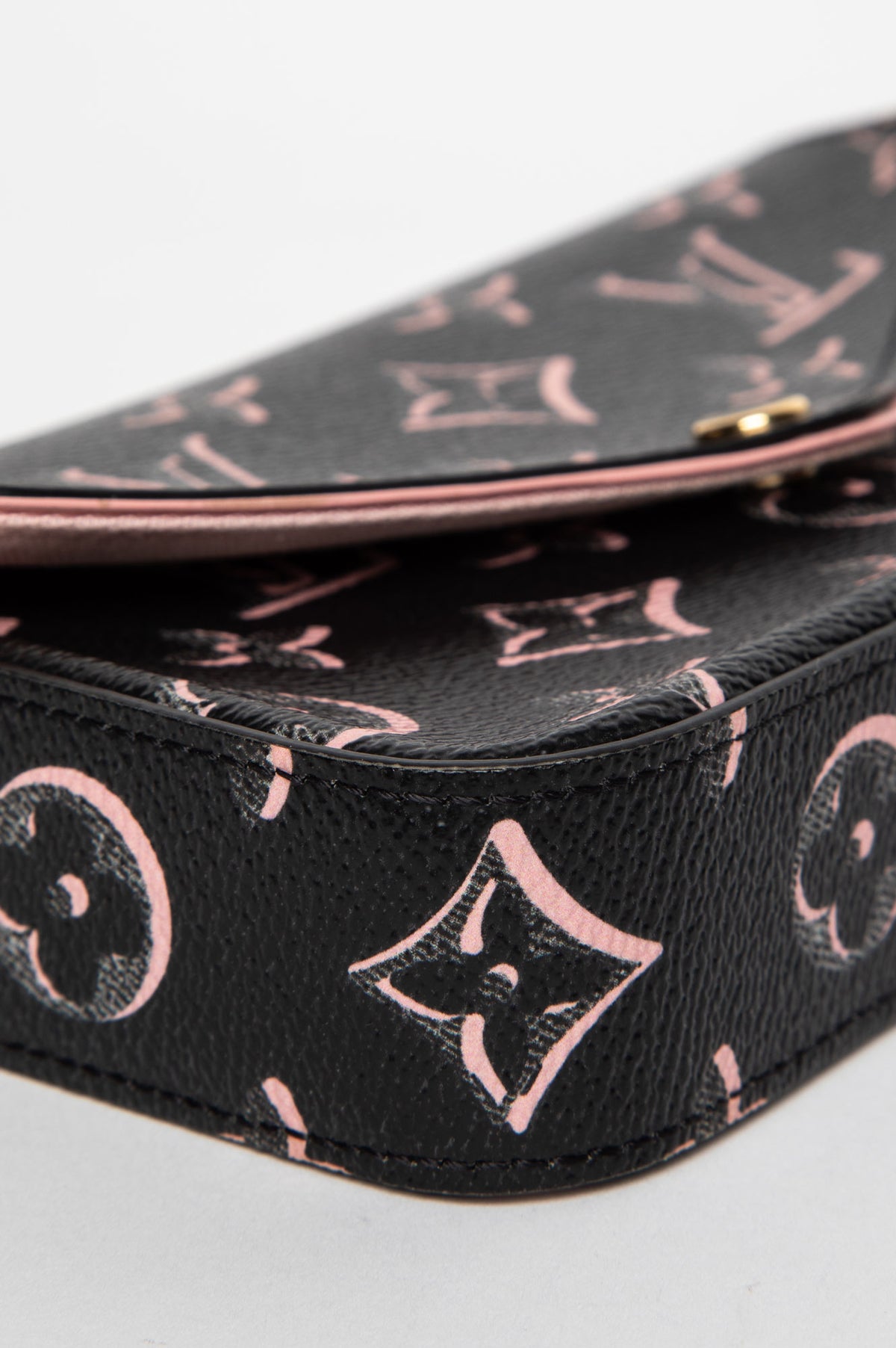 Louis Vuitton Black Monogram Fall For You Félicie Strap & Go Bag