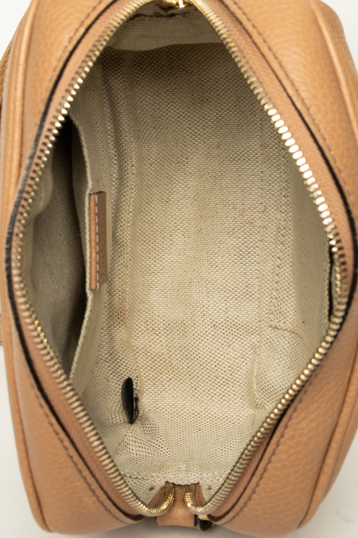 Gucci Beige Pebbled Calfskin Small Soho Disco Crossbody Bag